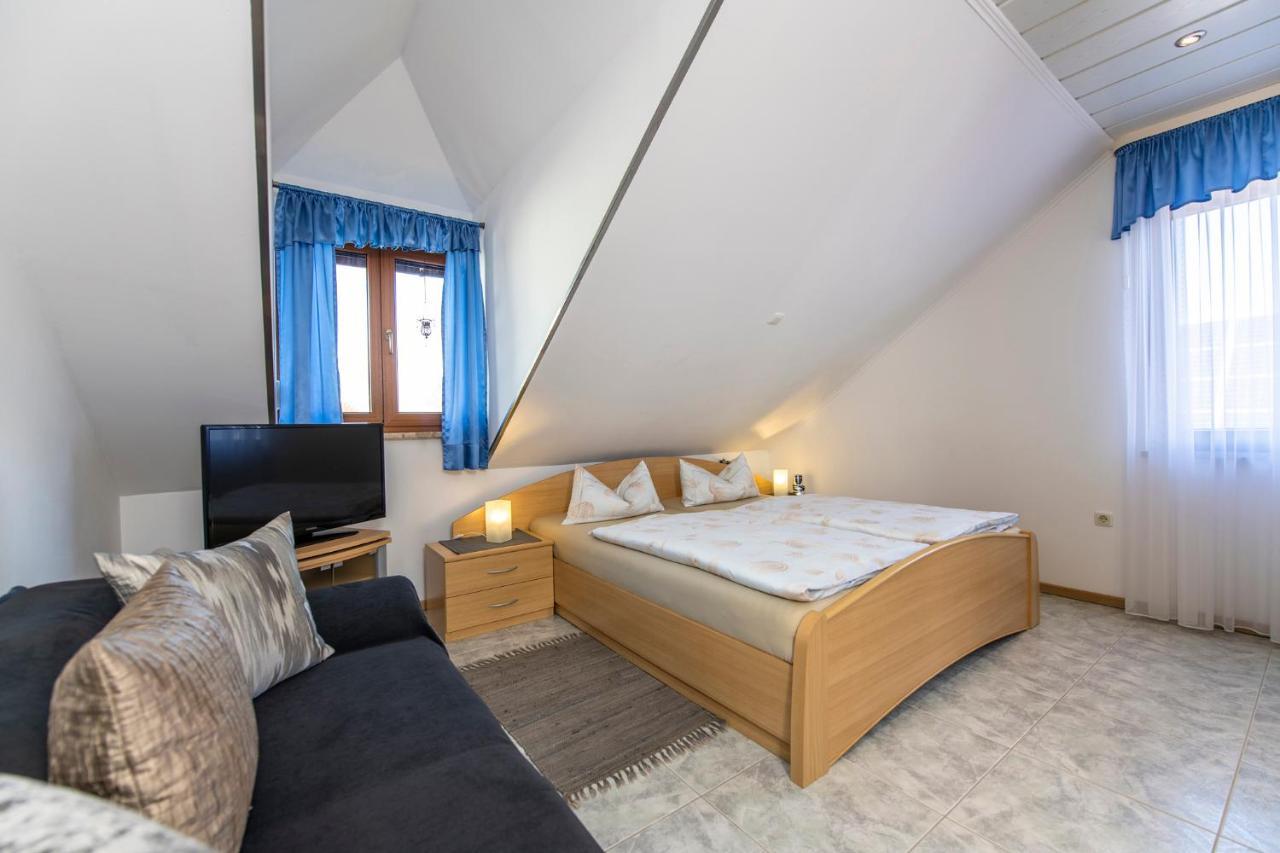 Ferienwohnung Haus Hanni มูสบัค ภายนอก รูปภาพ